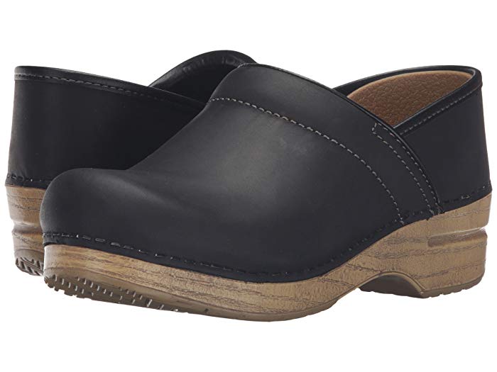 Best Shoes For Cosmetology Jobs Clogs